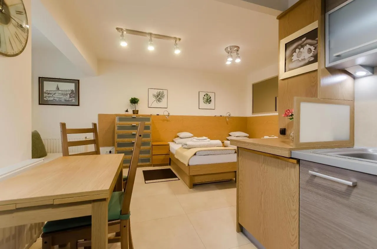 Family Apartments - Private Parking Krakow Poland