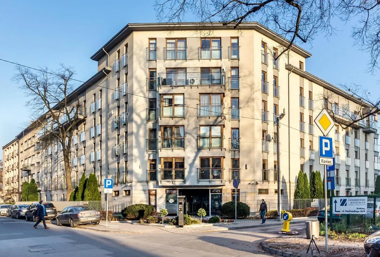 Family Apartments - Private Parking location