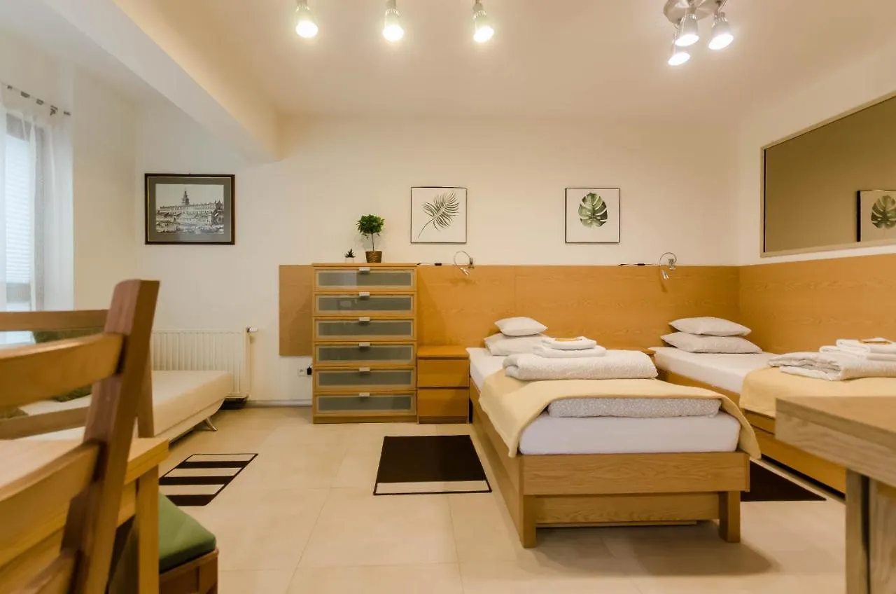 Family Apartments - Private Parking Krakow
