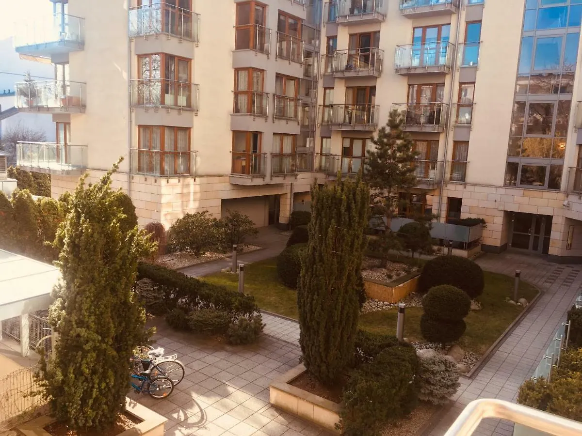 Family Apartments - Private Parking Krakow