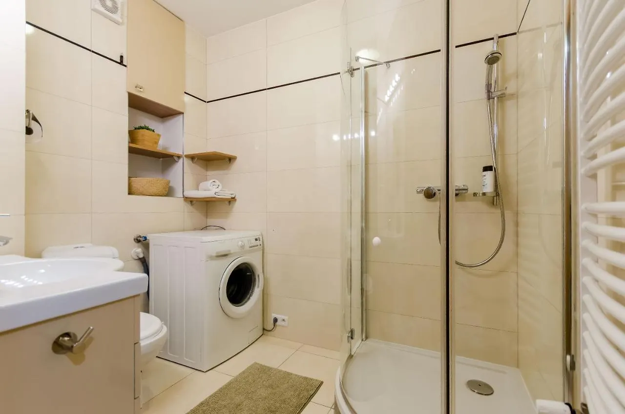 Family Apartments - Private Parking Krakow 0*,