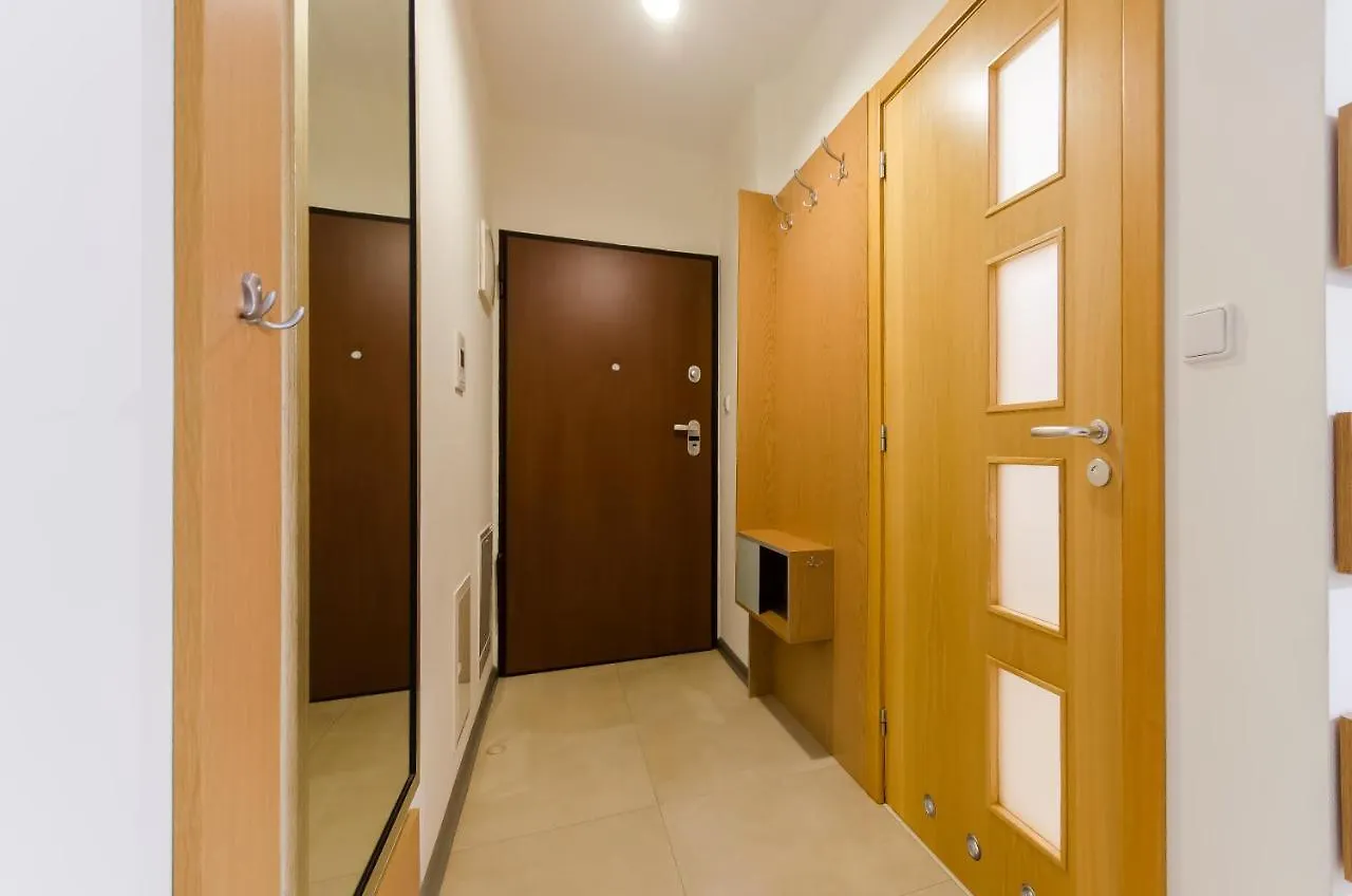 Family Apartments - Private Parking Krakow