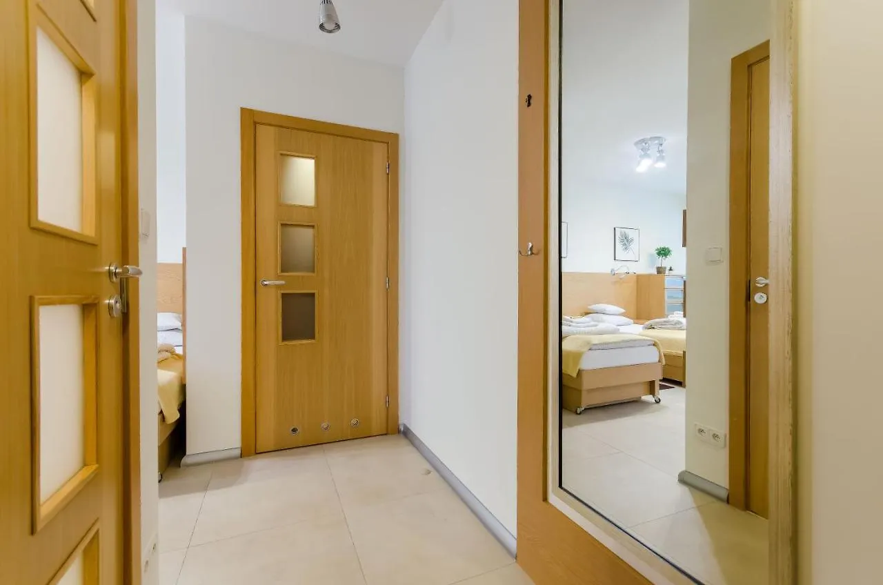 Family Apartments - Private Parking Krakow