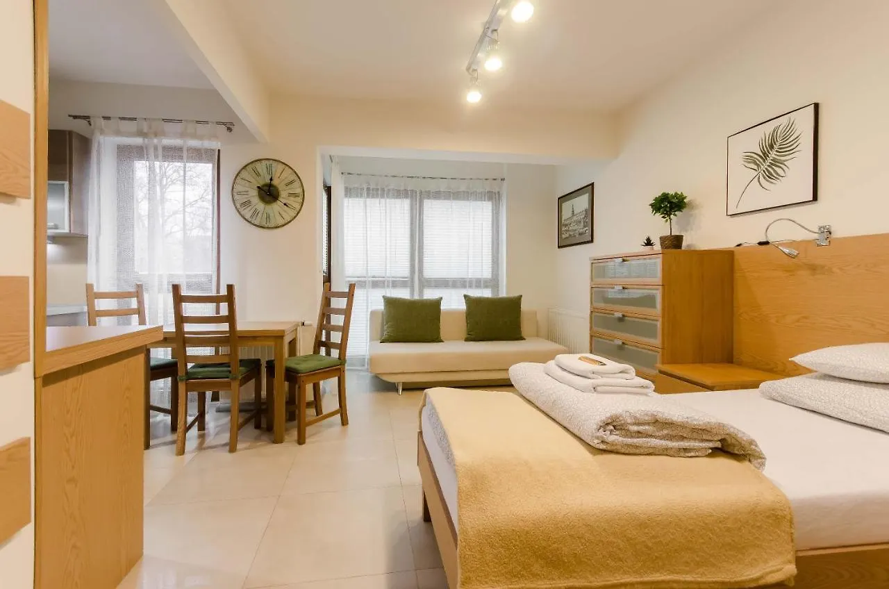 Family Apartments - Private Parking Krakow Poland